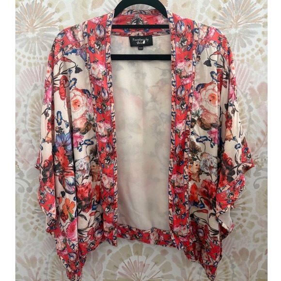 Feathers By Tolani Other - Feathers by Tolani Floral Kimono Open Front Cardigan Topper Cream Red OS